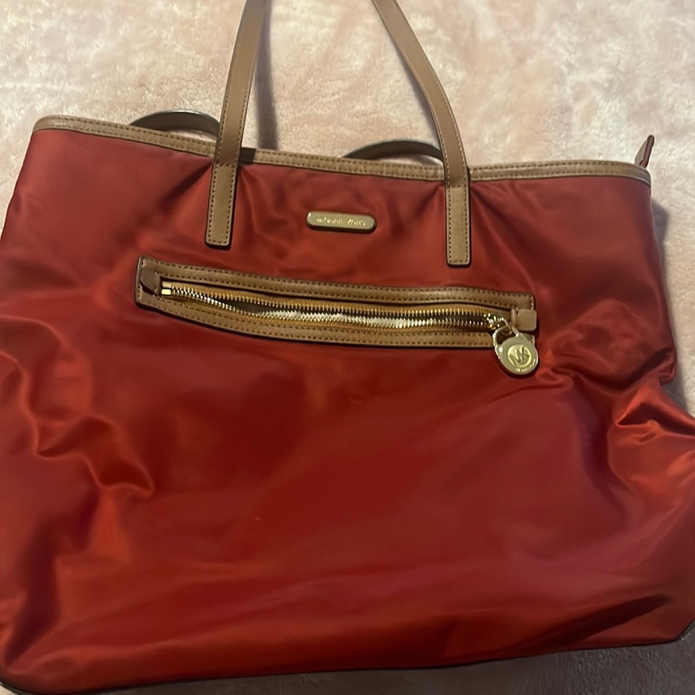 Michael kors purse/tote